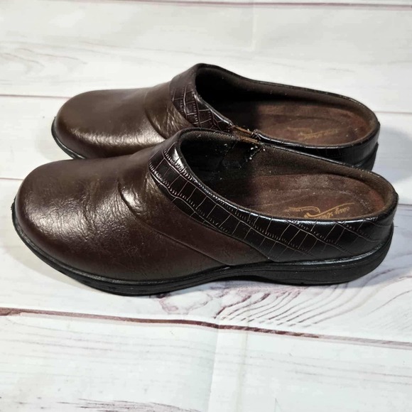 Easy Street Clogs - Comfort‎ Slip On Shoes Brown - Womens 7 M - Picture 1 of 7